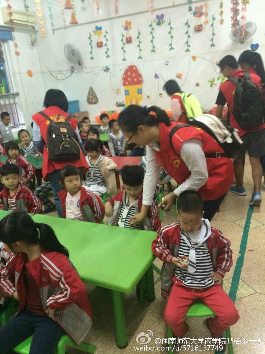 志在大爱，愿为奉献——专访商学院“校园十佳志愿者”金佳妮同学、张劲宗同学