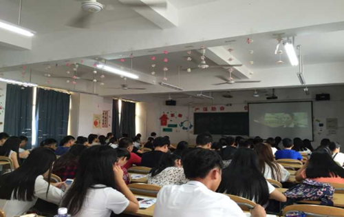 商学院成功举办中国人寿股份有限公司宣讲招聘会