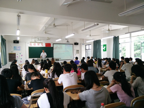 福建农林大学李中斌教授应邀到我校交流讲学