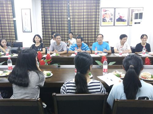 商学院少数民族学生中秋茶话会圆满结束
