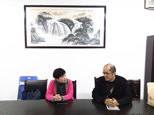 厦门大学经济学院院长助理、厦门大学金融系主任郭晔应邀来我校交流讲学