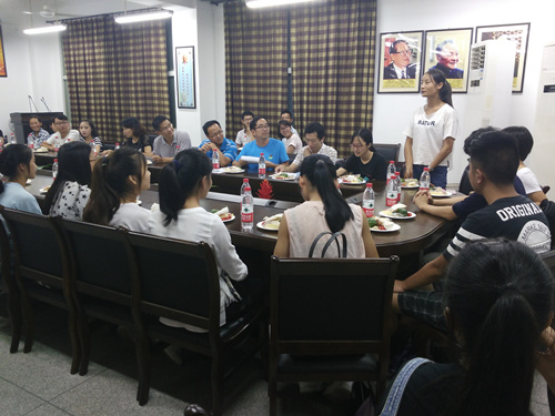 商学院少数民族学生中秋茶话会圆满结束