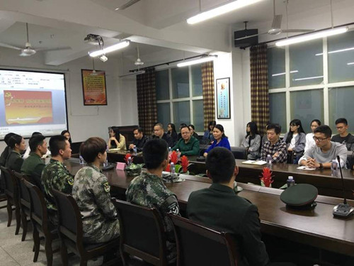 商学院隆重举行题为“心系国防，放飞青春梦想”退伍复学同学座谈会
